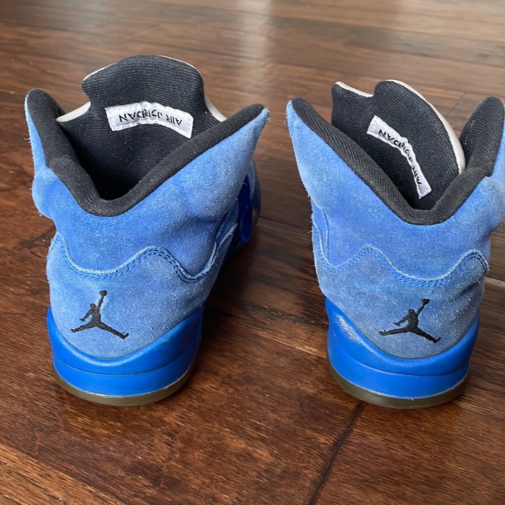 Back to school special! Jordan 1 Grey Pine Greens and Jordan 5 Blue Suedes - Picture 11 of 13